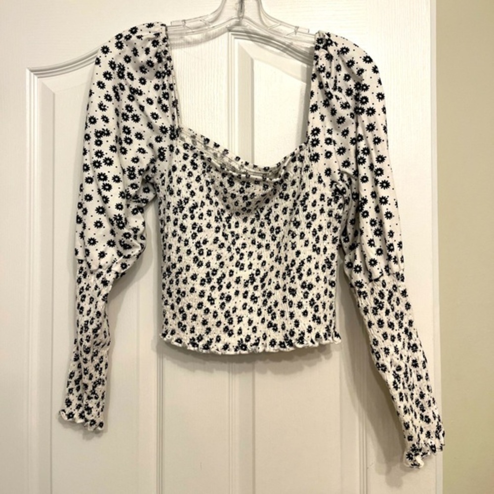 Floral puff-sleeve ruched crop top
